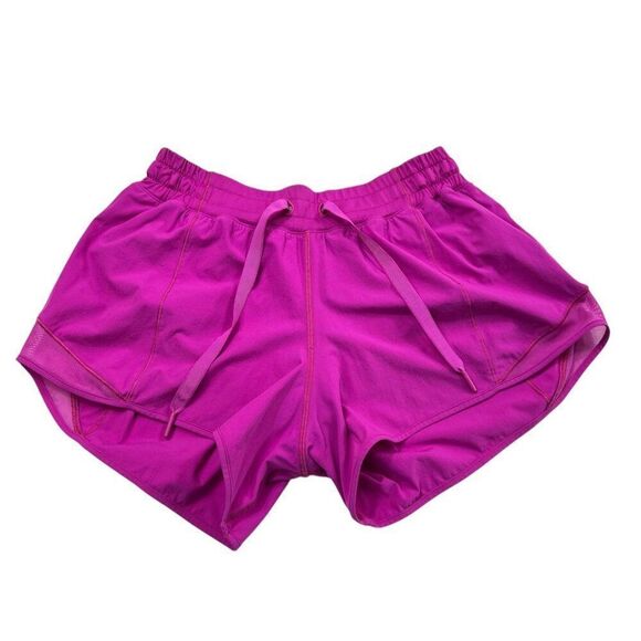 Lululemon Hotty Hot Reflective Stripe Short in Regal Plum Size 8 - Picture 1 of 7
